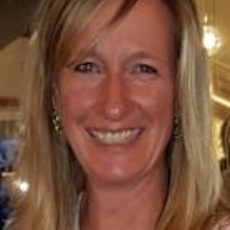 Frau Kerstin Sommerfeld