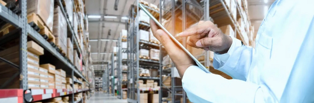 TechnoCargo Logistik - Innenbereiche des Lagers und Bürogebäudes