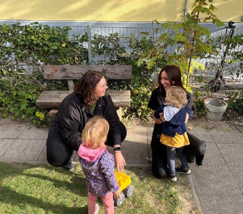 Mutter Und Kinder