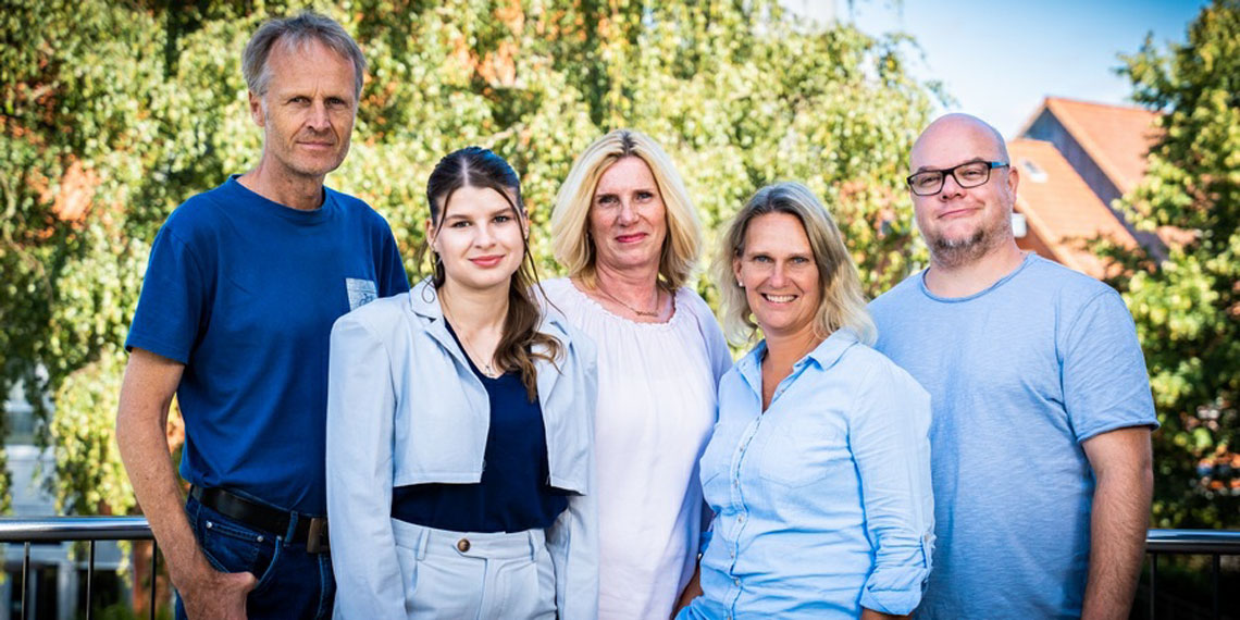 gruppenbild.jpg gruppenbild.jpg