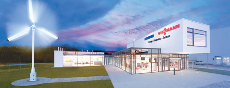 Energie-Kompetenz-Zentrum mit Windkraftanlage