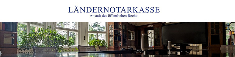 Tisch im Zimmer - Ländernotarkasse A.d.ö.R.