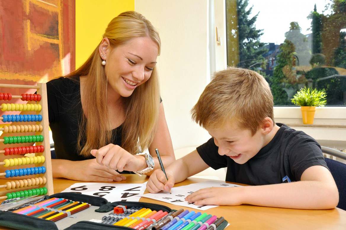 Frau und Junge
