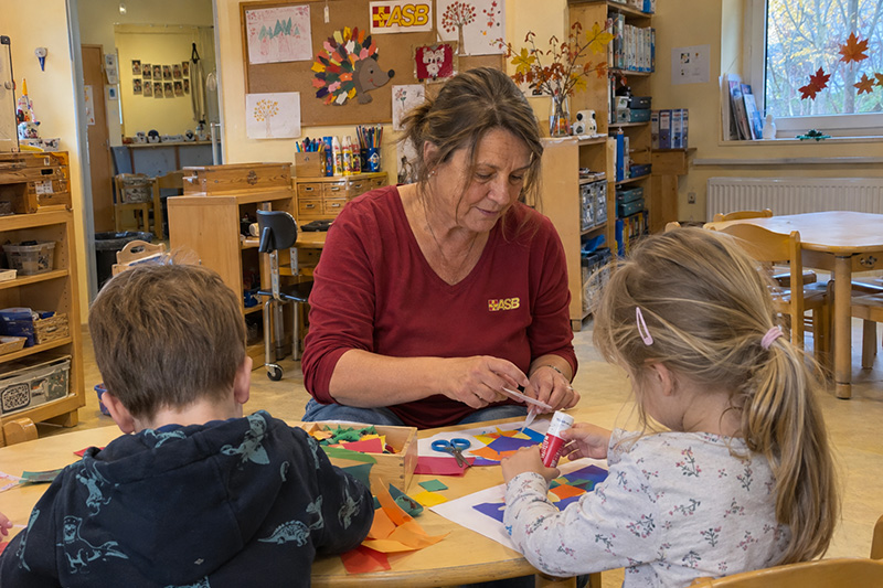 Bastelzeit im ASB-Kindergarten