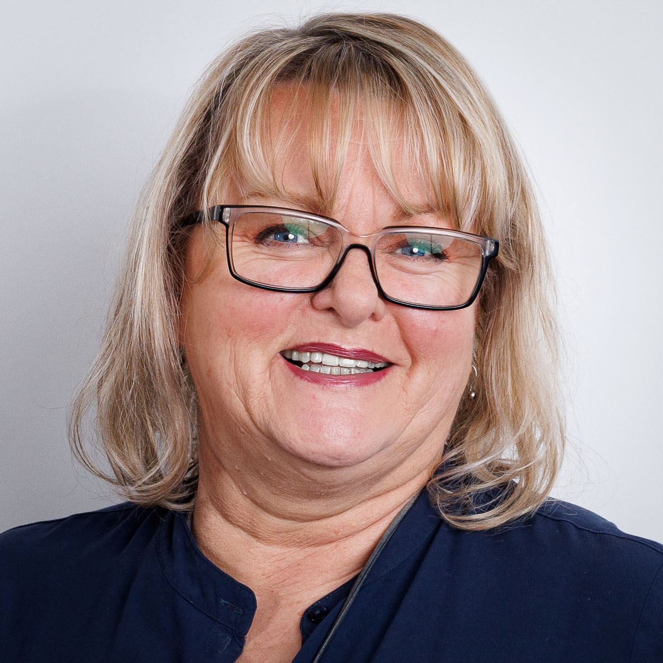 Frau Karin Hackenberg