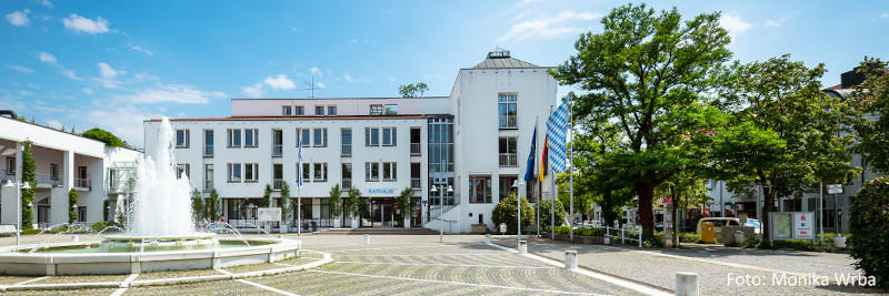 Innenhof mit artesischem Brunnen