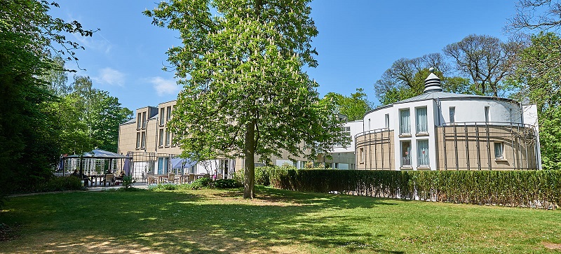 Gebäude mit Garten